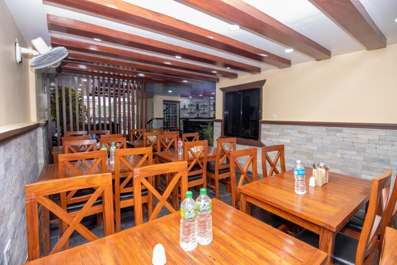 פוקהרה Oyo 253 Hotel Pinnacle מראה חיצוני תמונה