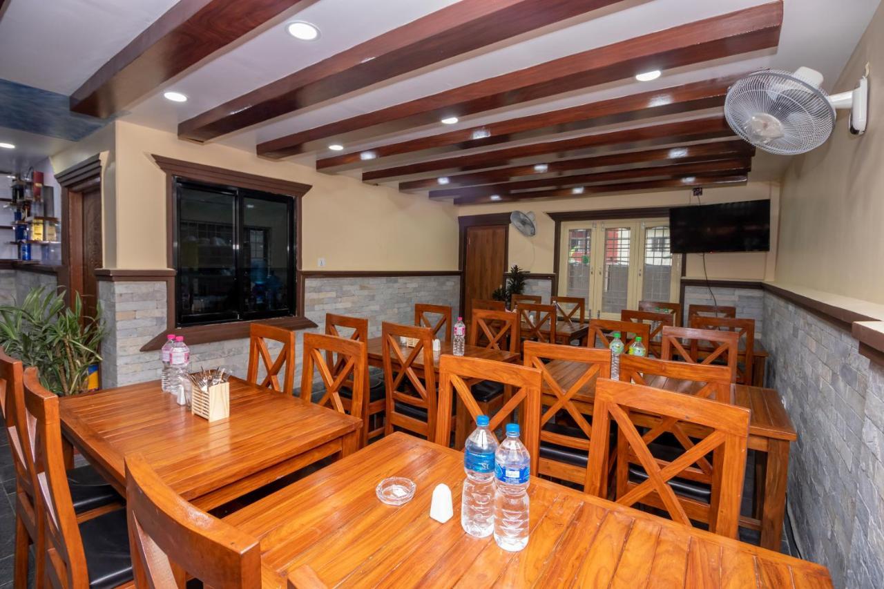 פוקהרה Oyo 253 Hotel Pinnacle מראה חיצוני תמונה